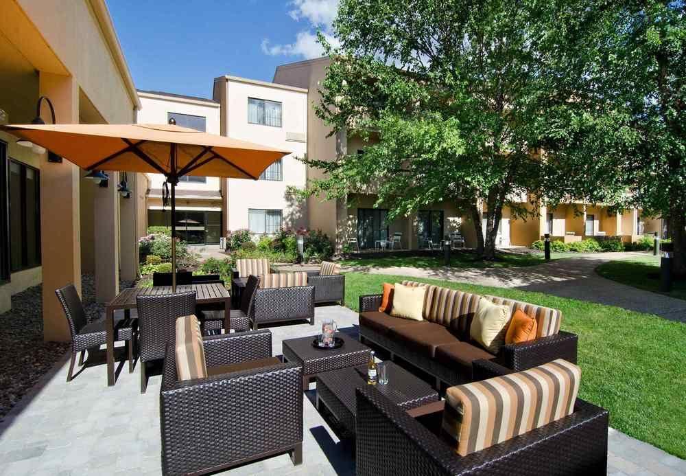 Courtyard Kansas City Overland Park/Metcalf, South Of College Boulevard Екстер'єр фото